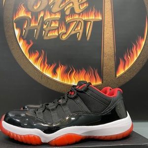 JORDAN 11 LOW BRED (2015) ⛽️🌑
——————————————————